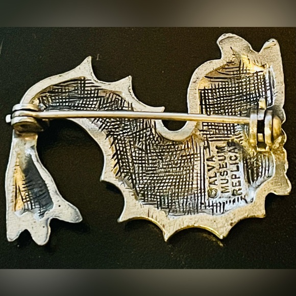 Vintage Alva Museum Replicas-Nordic Silver Dolphin Brooch. - Picture 3 of 6